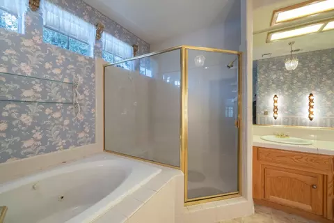 Bath - 1143 Azalea St, Ripon, CA 95366 photo 6 of 6