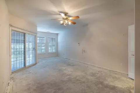 Living - 1143 Azalea St, Ripon, CA 95366 photo 9 of 12