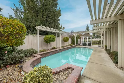 Exterior - 1143 Azalea St, Ripon, CA 95366 photo 10 of 16