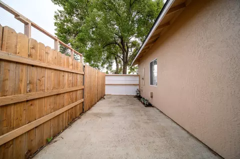 Exterior - 1859 Rogina Ct, Merced, CA 95341 photo 6 of 8