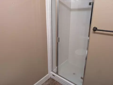 Bath - 1742 Schantz Way, Tracy, CA 95376 photo 3 of 3