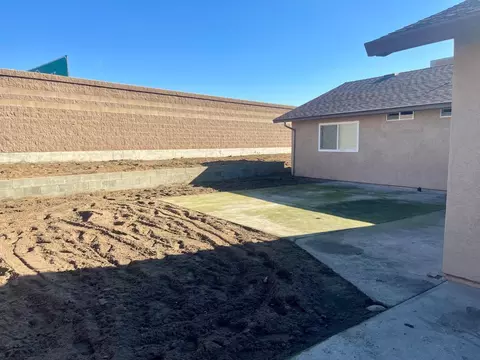 Exterior - 747 Ward Way, Manteca, CA 95336 photo 8 of 11