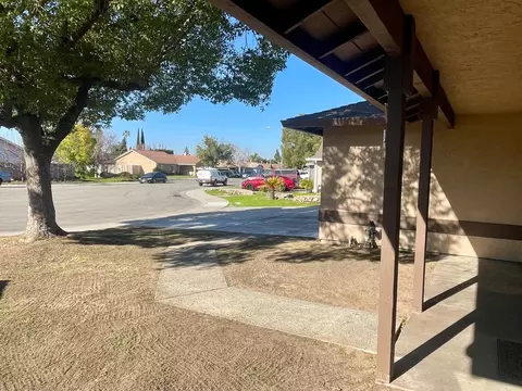 Exterior - 747 Ward Way, Manteca, CA 95336 photo 6 of 11