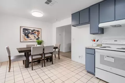 Dining - 747 Ward Way, Manteca, CA 95336 photo 2 of 3