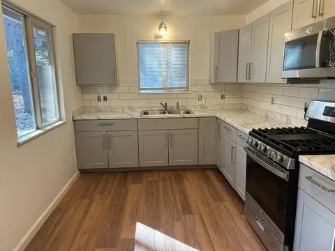 Kitchen - 357 Sunnyside Dr, Colfax, CA 95713 photo 5 of 6