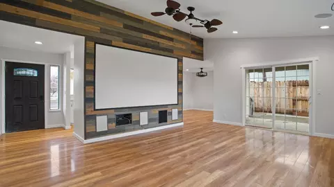 113 Almeria, Winters, CA 95694 photo 2
