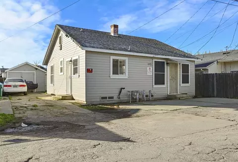 229 Flora St, Lodi, CA 95240 photo 1
