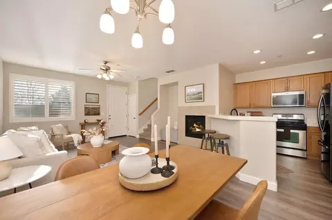 906 Dante Cir, Roseville, CA 95678