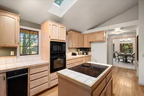 Kitchen - 3026 Talking Mountain Trl, Cool, CA 95614 photo 4 of 7