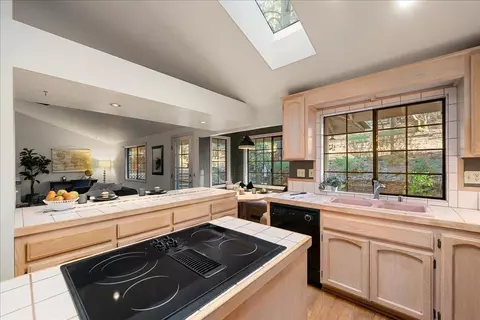Kitchen - 3026 Talking Mountain Trl, Cool, CA 95614 photo 3 of 7
