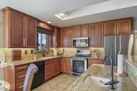 3300 Colonial Dr, Modesto, CA 95350 photo 11
