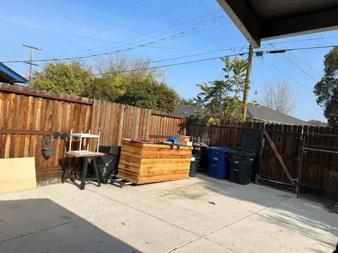 Exterior - 1530 Lorry Ave, Modesto, CA 95355 photo 5 of 8