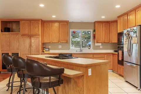Kitchen - 17383 E Front St, Linden, CA 95236 photo 1 of 1
