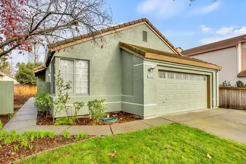 1249 Arbor Ct, Roseville, CA 95678