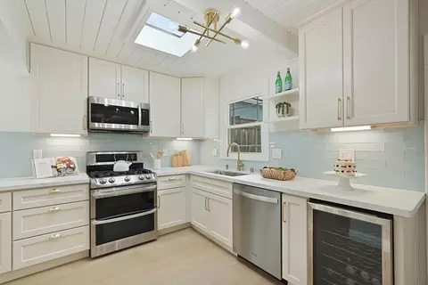 Kitchen - 4387 Gem Ave, Castro Valley, CA 94546 photo 5 of 7