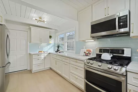 Kitchen - 4387 Gem Ave, Castro Valley, CA 94546 photo 3 of 7