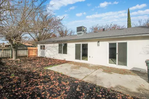 Exterior - 2000 Celeste Dr, Modesto, CA 95355 photo 4 of 4