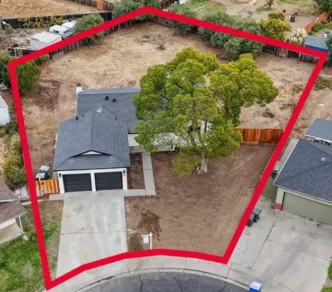 522 Emperor Ct, Manteca, CA 95336 photo 2