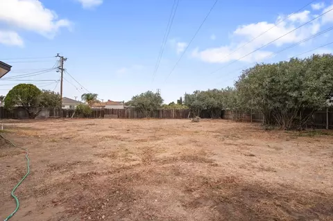 522 Emperor Ct, Manteca, CA 95336 photo 3