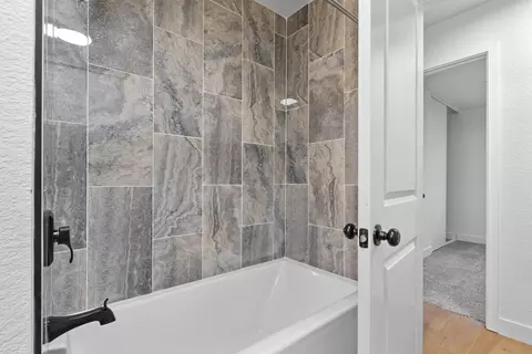 Bath - 2305 Covered Wagon Cir, Elverta, CA 95626 photo 1 of 4