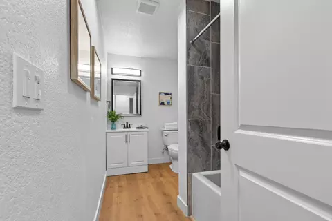 Bath - 2305 Covered Wagon Cir, Elverta, CA 95626 photo 3 of 4