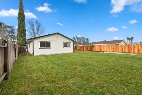 Exterior - 2305 Covered Wagon Cir, Elverta, CA 95626 photo 5 of 6