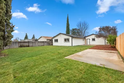 Exterior - 2305 Covered Wagon Cir, Elverta, CA 95626 photo 3 of 6