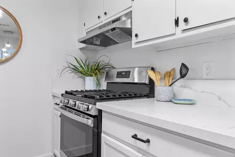 Kitchen - 2305 Covered Wagon Cir, Elverta, CA 95626 photo 4 of 4