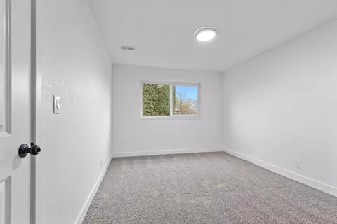 Bedroom - 2305 Covered Wagon Cir, Elverta, CA 95626 photo 4 of 5