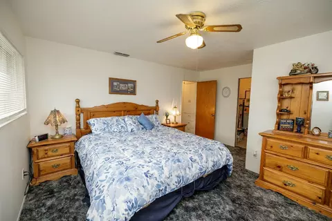 Bedroom - 4460 Mountain View Rd, Hughson, CA 95326 photo 2 of 6