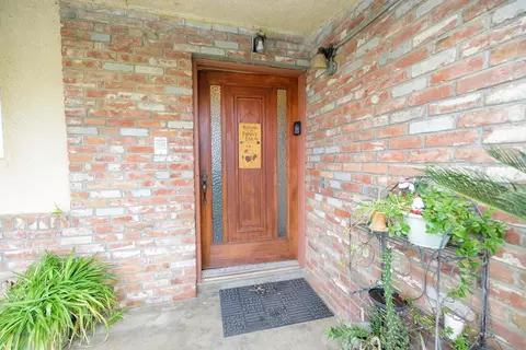 Entry Way - 4460 Mountain View Rd, Hughson, CA 95326 photo 1 of 2