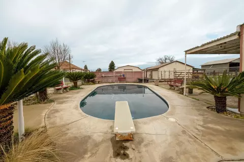 Exterior - 4460 Mountain View Rd, Hughson, CA 95326 photo 12 of 16