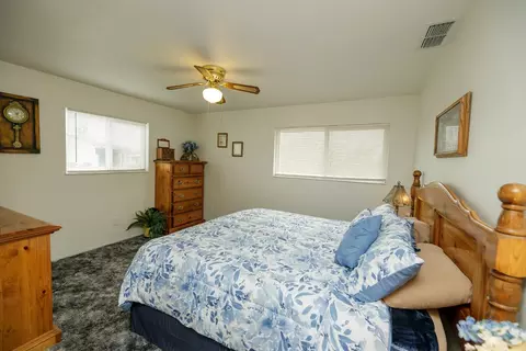 Bedroom - 4460 Mountain View Rd, Hughson, CA 95326 photo 1 of 6