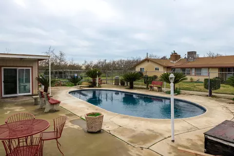 Exterior - 4460 Mountain View Rd, Hughson, CA 95326 photo 11 of 16