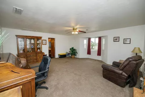 Living - 4460 Mountain View Rd, Hughson, CA 95326 photo 4 of 6