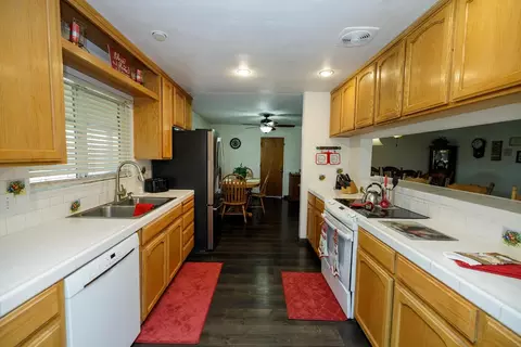Kitchen - 4460 Mountain View Rd, Hughson, CA 95326 photo 2 of 3
