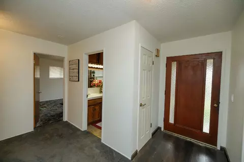 Entry Way - 4460 Mountain View Rd, Hughson, CA 95326 photo 2 of 2