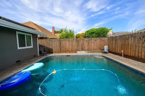 Exterior - 910 Laver Ct, Lodi, CA 95242 photo 16 of 16