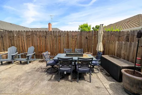 Exterior - 910 Laver Ct, Lodi, CA 95242 photo 9 of 16