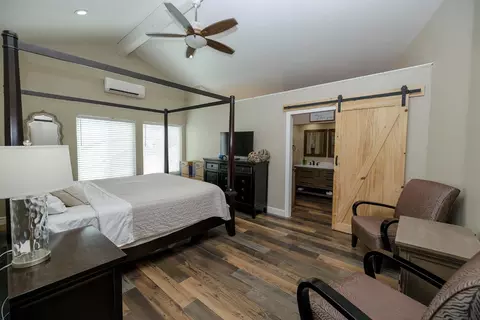 Bedroom - 910 Laver Ct, Lodi, CA 95242 photo 5 of 6