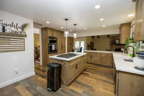 Kitchen - 910 Laver Ct, Lodi, CA 95242 photo 7 of 10