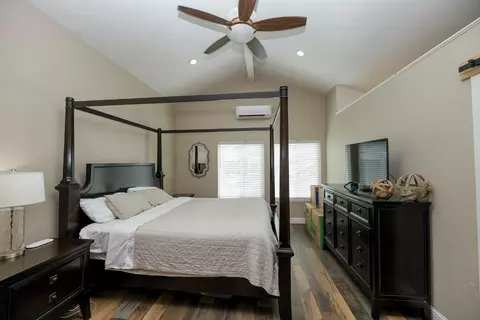 Bedroom - 910 Laver Ct, Lodi, CA 95242 photo 6 of 6