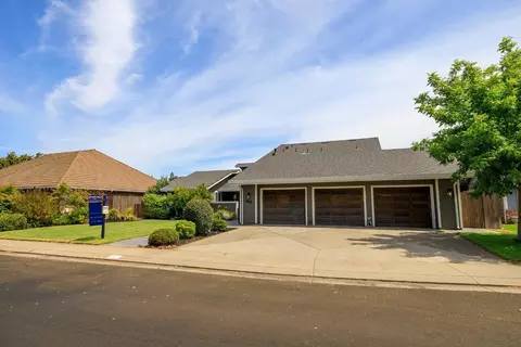 Exterior - 910 Laver Ct, Lodi, CA 95242 photo 2 of 16