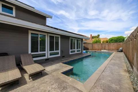 Exterior - 910 Laver Ct, Lodi, CA 95242 photo 12 of 16