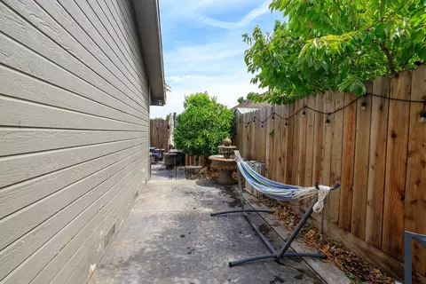 Exterior - 910 Laver Ct, Lodi, CA 95242 photo 7 of 16