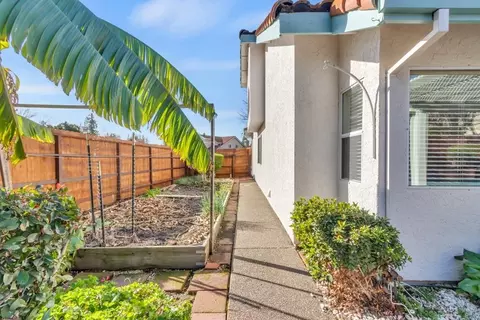 Exterior - 169 Baurer Cir, Folsom, CA 95630 photo 8 of 12