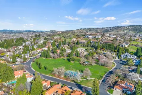 View/Area - 169 Baurer Cir, Folsom, CA 95630 photo 6 of 9