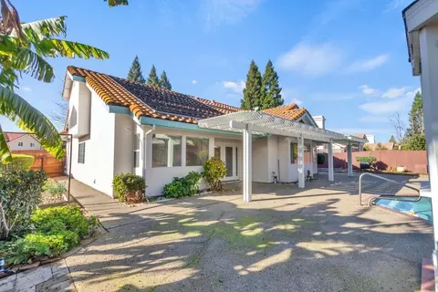 Exterior - 169 Baurer Cir, Folsom, CA 95630 photo 7 of 12
