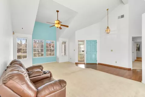 Living - 169 Baurer Cir, Folsom, CA 95630 photo 4 of 12
