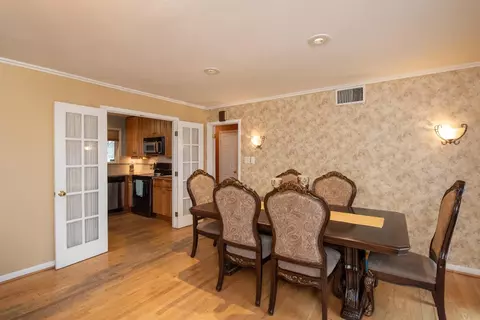 Dining - 1401 Locke Rd, Modesto, CA 95355 photo 1 of 2